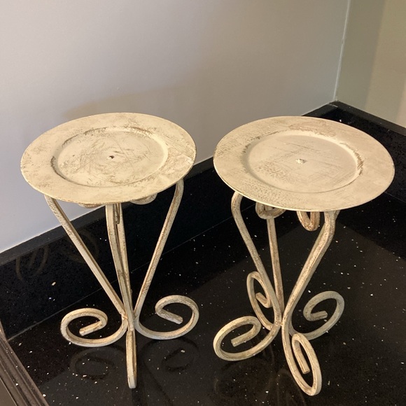 SET/2 Shabby White Distressed Metal Candle Pillars Pedestals Risers Farmhouse - Picture 2 of 14